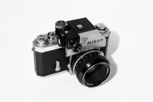 Simone — Nikon F Photomic + Nikkor-H Auto 50 mm f2 - 2
